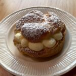 Fastelavnsboller med jordbær og konditorcreme